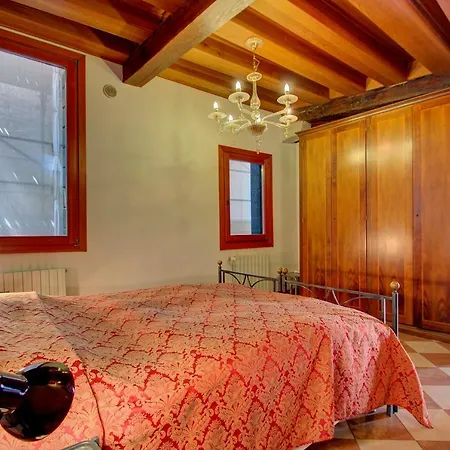 شقة Balcony Cannaregio 4Pax, Wifi, Aircond *